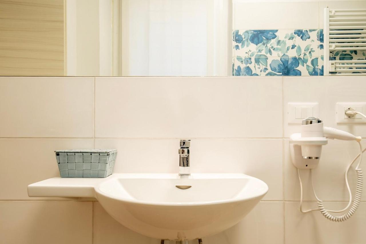 Marconi28Suites Bologna Bagian luar foto